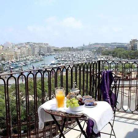 דירה The Authentic Place